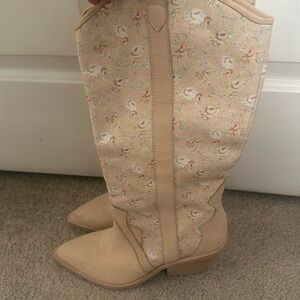 Dolce Vita low heeled boots